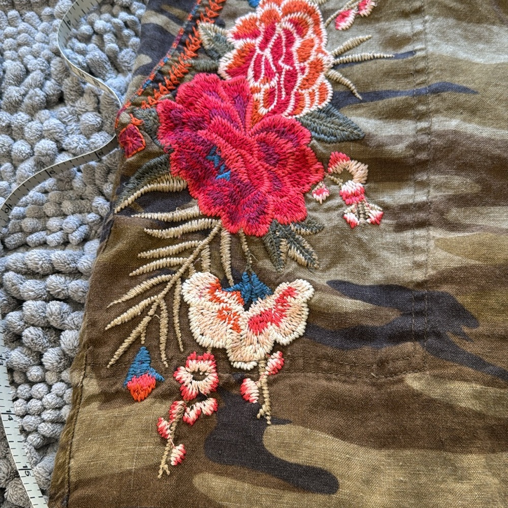 Johnny Was Camouflage Floral Embroidered Shorts - Picture 5 of 10